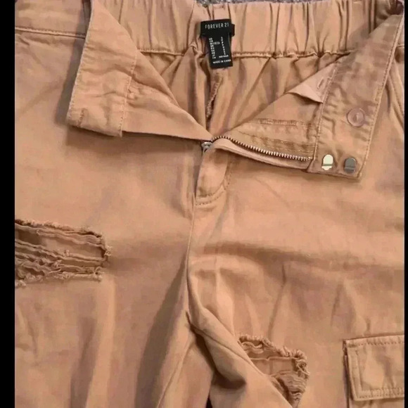 Forever 21. Mauve cargo pants. Distressed. Size small - Picture 2 of 3